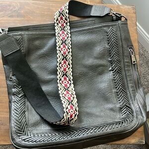 Jen & Co Aris Hobo Crossbody - Smoke Gray